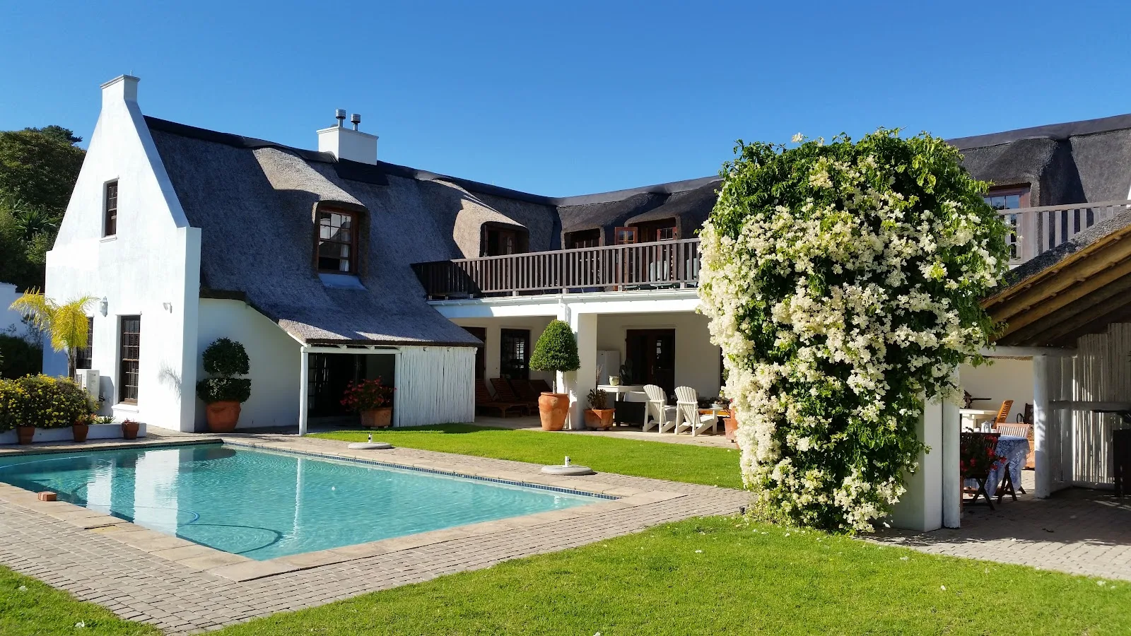 Constantia Thatch Lodge